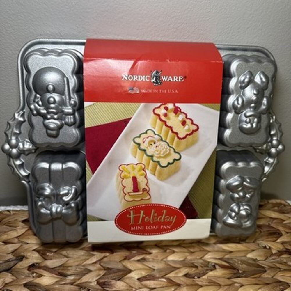 Nordic Ware Holiday Mini Loaf Pan 53948 Christmas Cast Aluminum USA 6 Cavity NOS